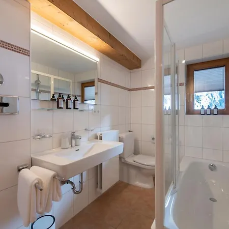 Bühlhof Aparthotel 4*