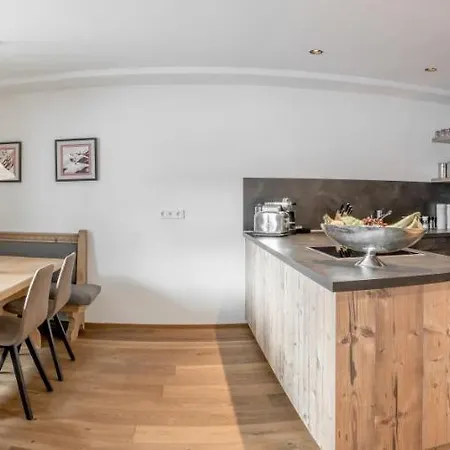 Bühlhof 4*