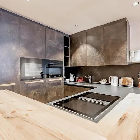 Bühlhof Aparthotel 4*